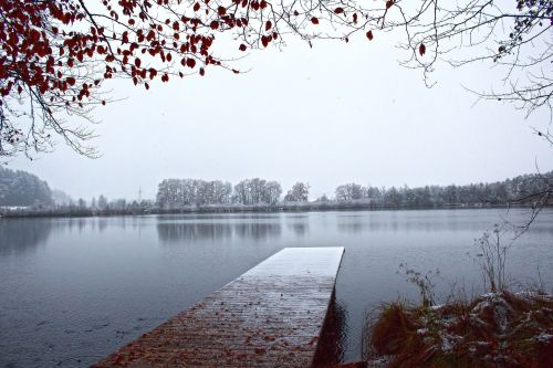 Үз-үзенә бер дә охшамаган...