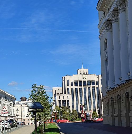 Бүген...