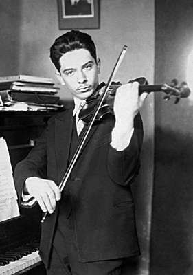 ТАТАР МОҢЫН ДЖАЗ БЕЛӘН КАВЫШТЫРУЧЫ